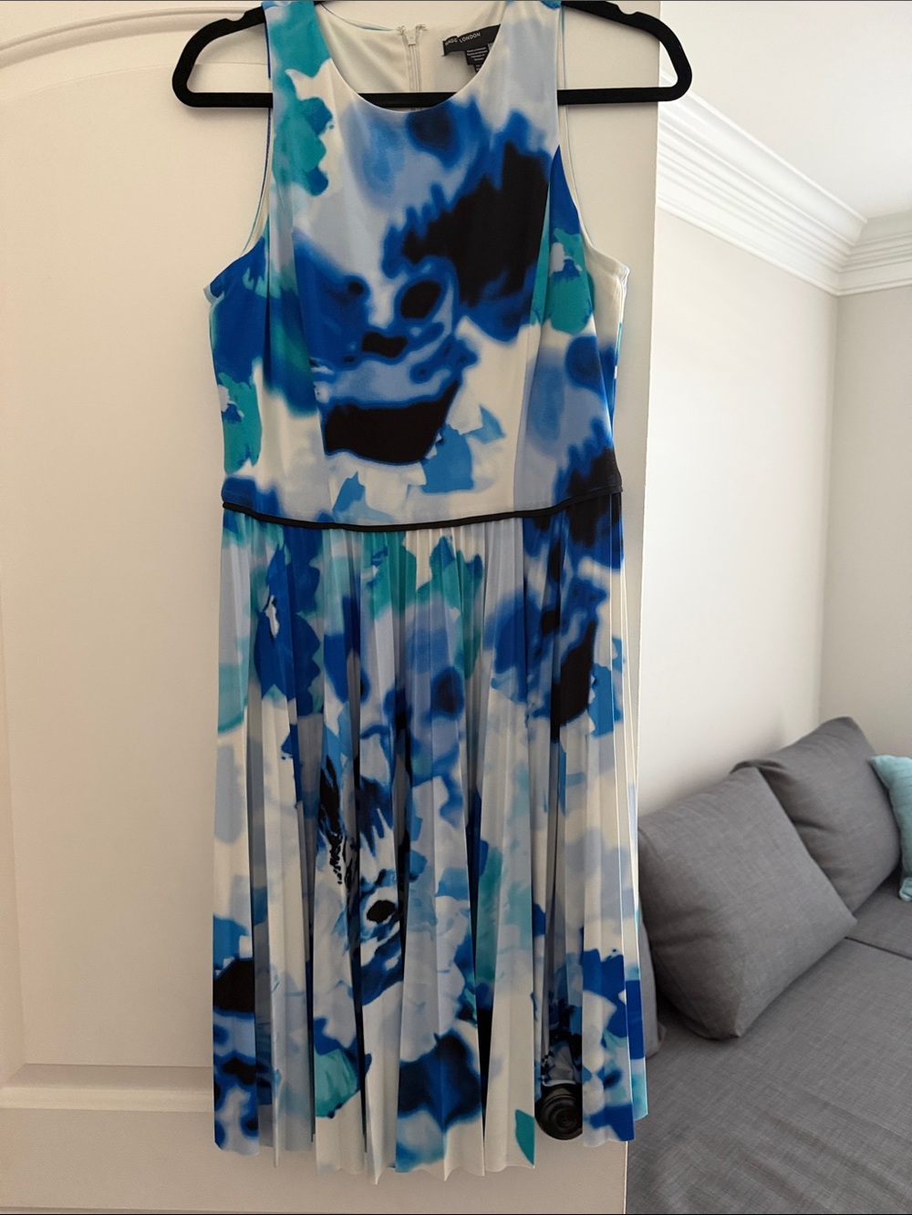 Maggy London Blue Black White Floral Midi Dress